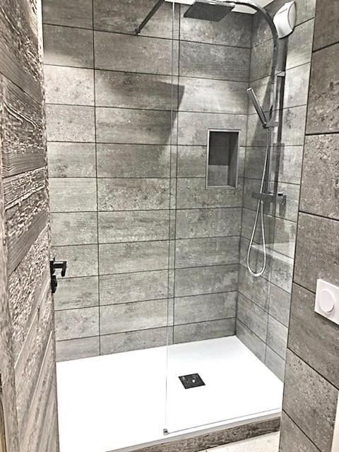 Appartement chaleureux au pied des pistes, 4 personnes, wifi Val Thorens Extérieur photo